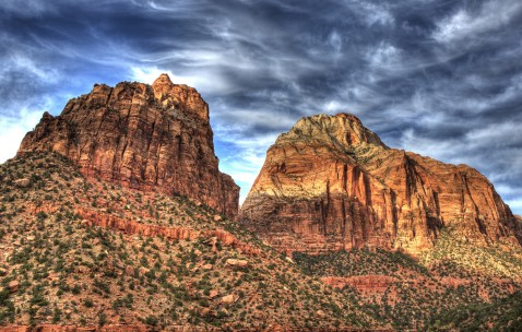 小孩每两周上火发烧（小孩子上火发烧怎么办吃什么药）
