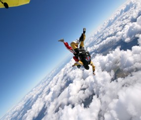 小孩发烧多少度才能用退热贴（孩子发热多少度用退热贴）